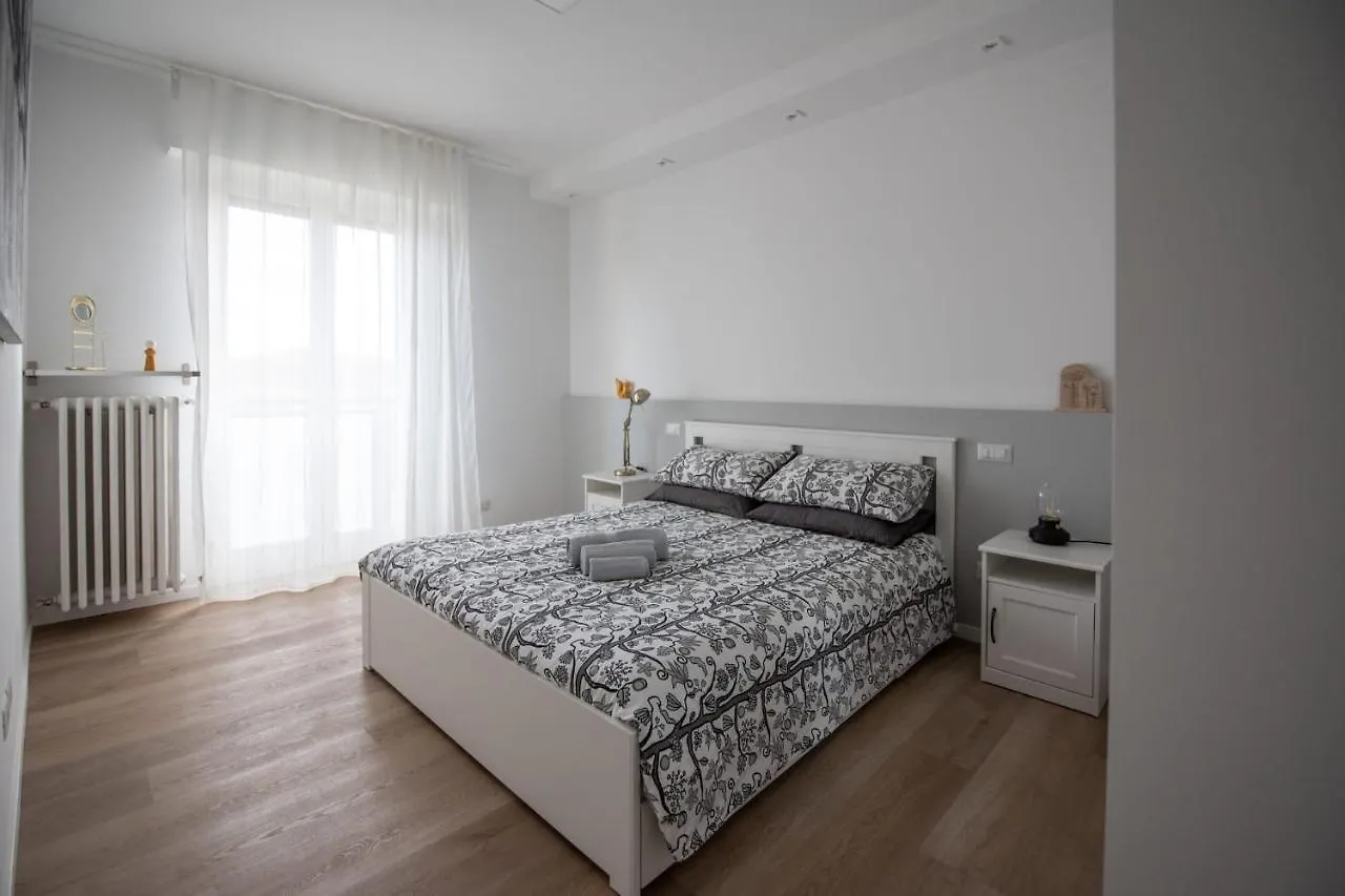 Welcome To Mi - Attico Metro M1 Milan Apartment